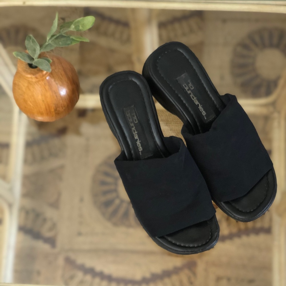 Vintage No Boundaries ‘Lizzie’ Sandals